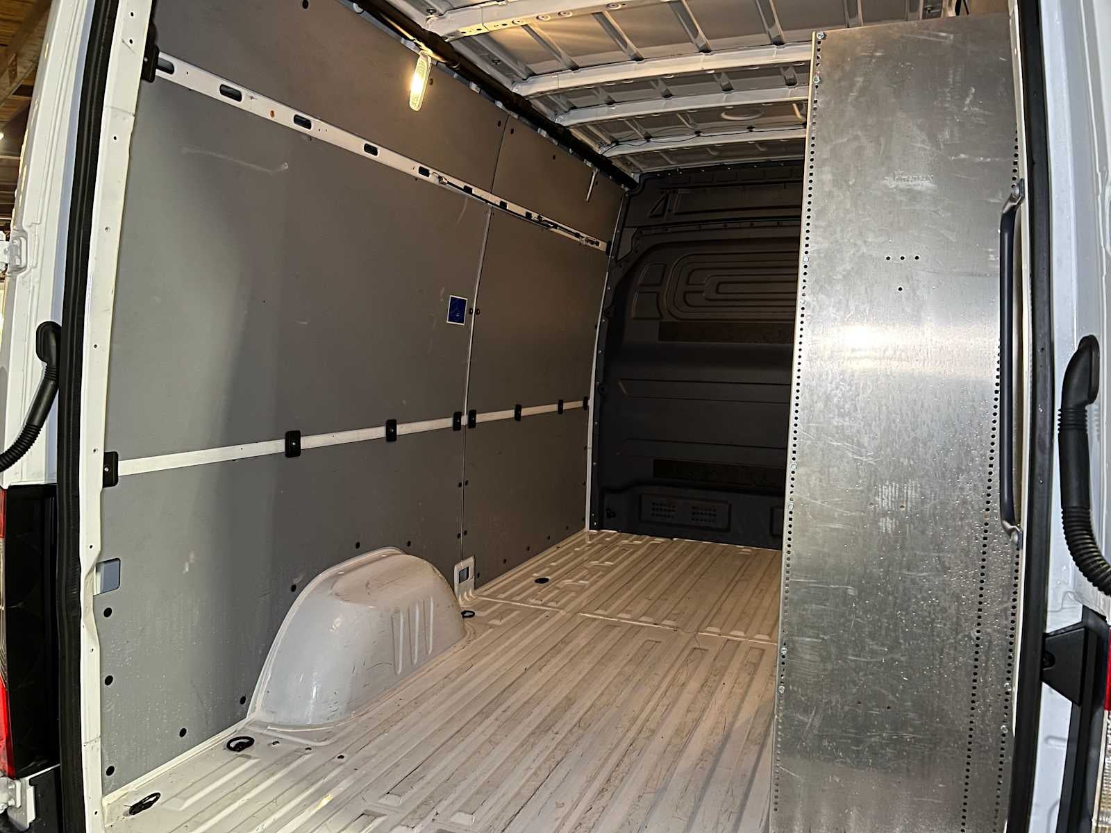 2025 Mercedes-Benz Sprinter 2500 Standard Roof I4 Diesel 144" RWD