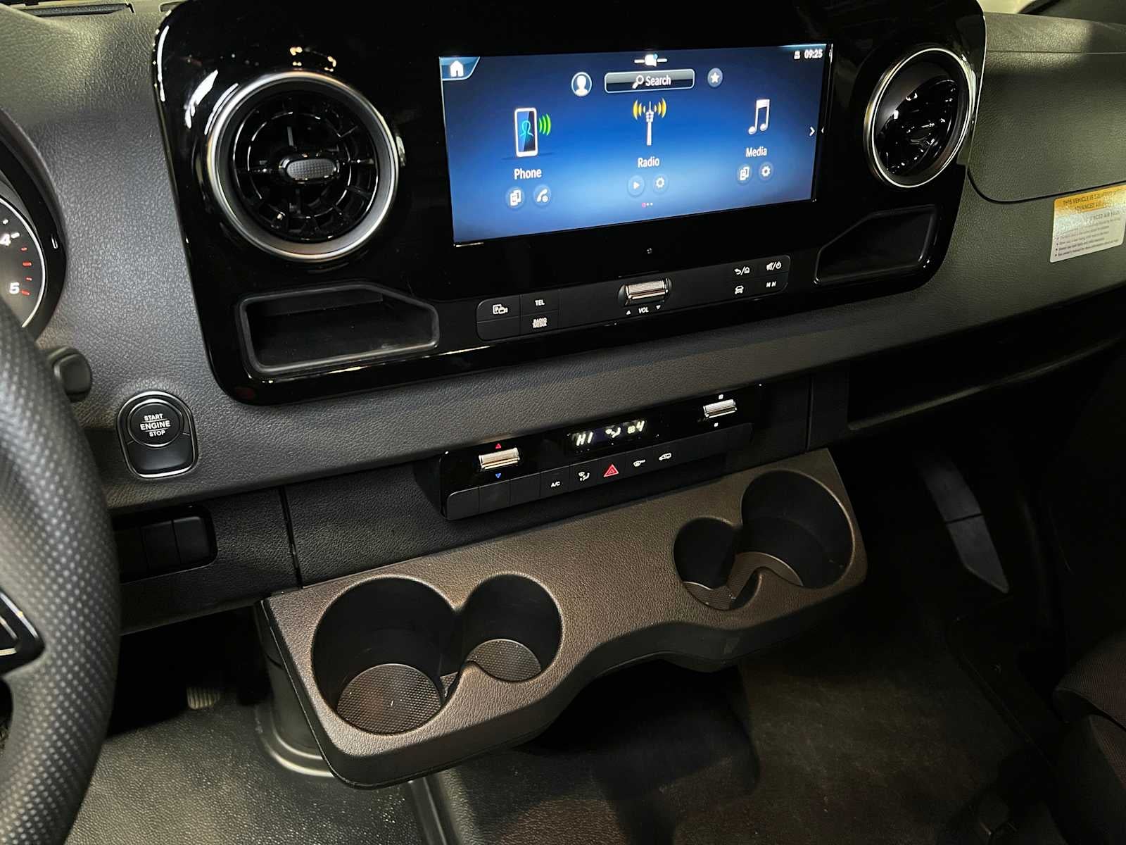 2025 Mercedes-Benz Sprinter 2500 Standard Roof I4 Diesel 144" RWD