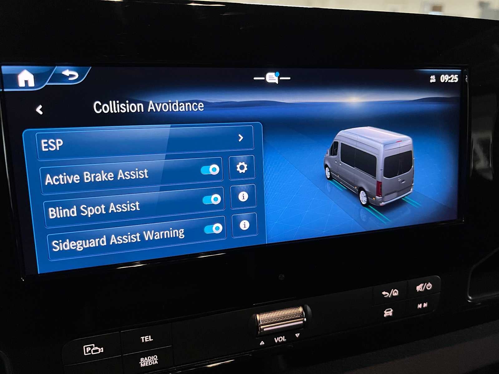 2025 Mercedes-Benz Sprinter 2500 Standard Roof I4 Diesel 144" RWD