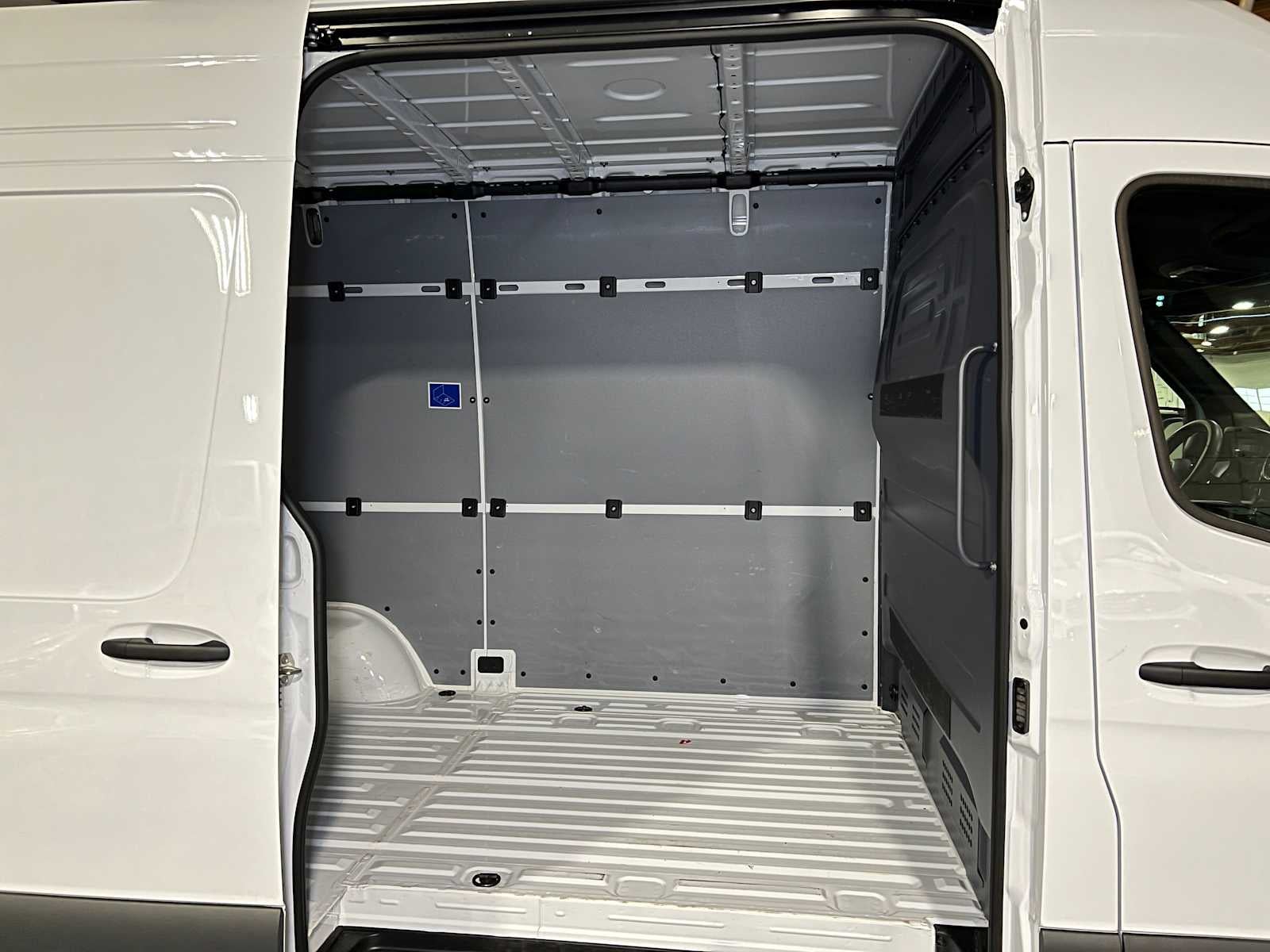 2025 Mercedes-Benz Sprinter 2500 Standard Roof I4 Diesel 144" RWD