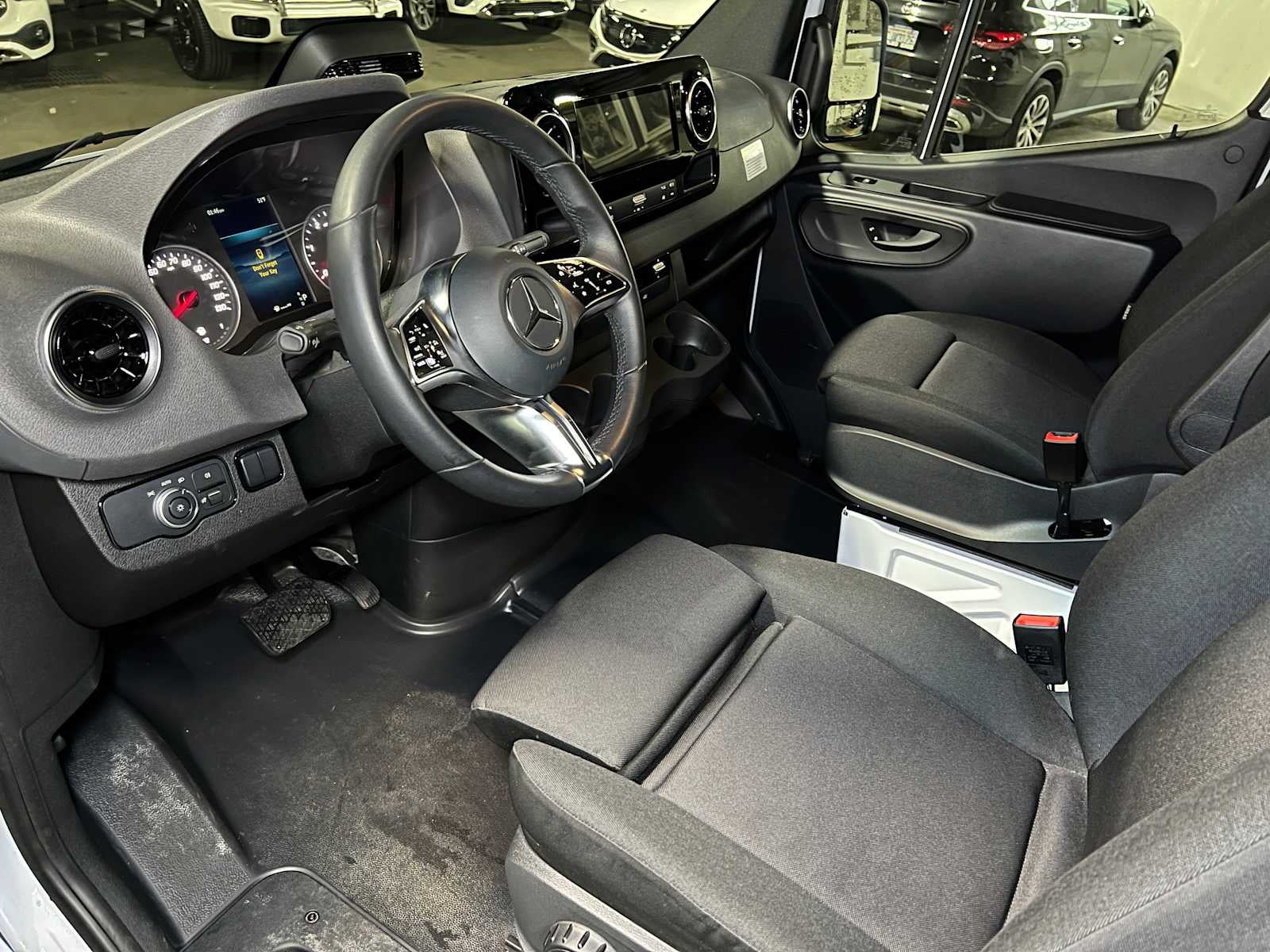 2025 Mercedes-Benz Sprinter 2500 Standard Roof I4 Diesel HO 144" RWD