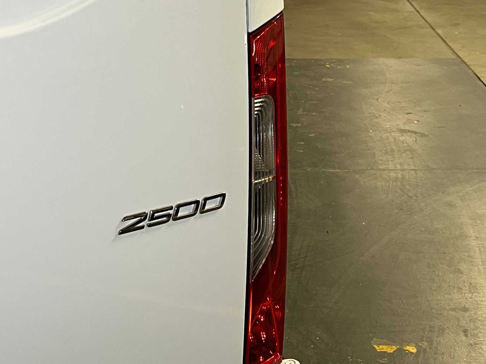 2025 Mercedes-Benz Sprinter 2500 High Roof I4 Diesel HO 170" RWD