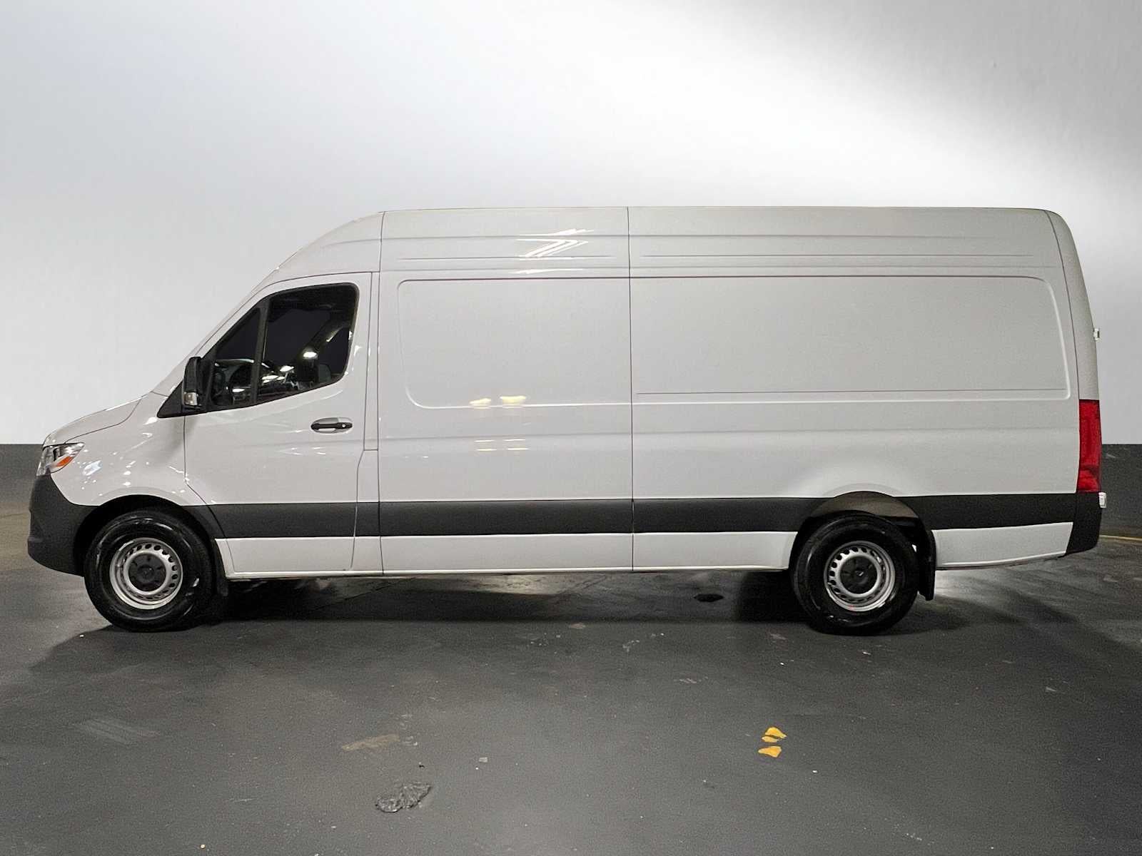 2025 Mercedes-Benz Sprinter 2500 High Roof I4 Diesel HO 170" RWD