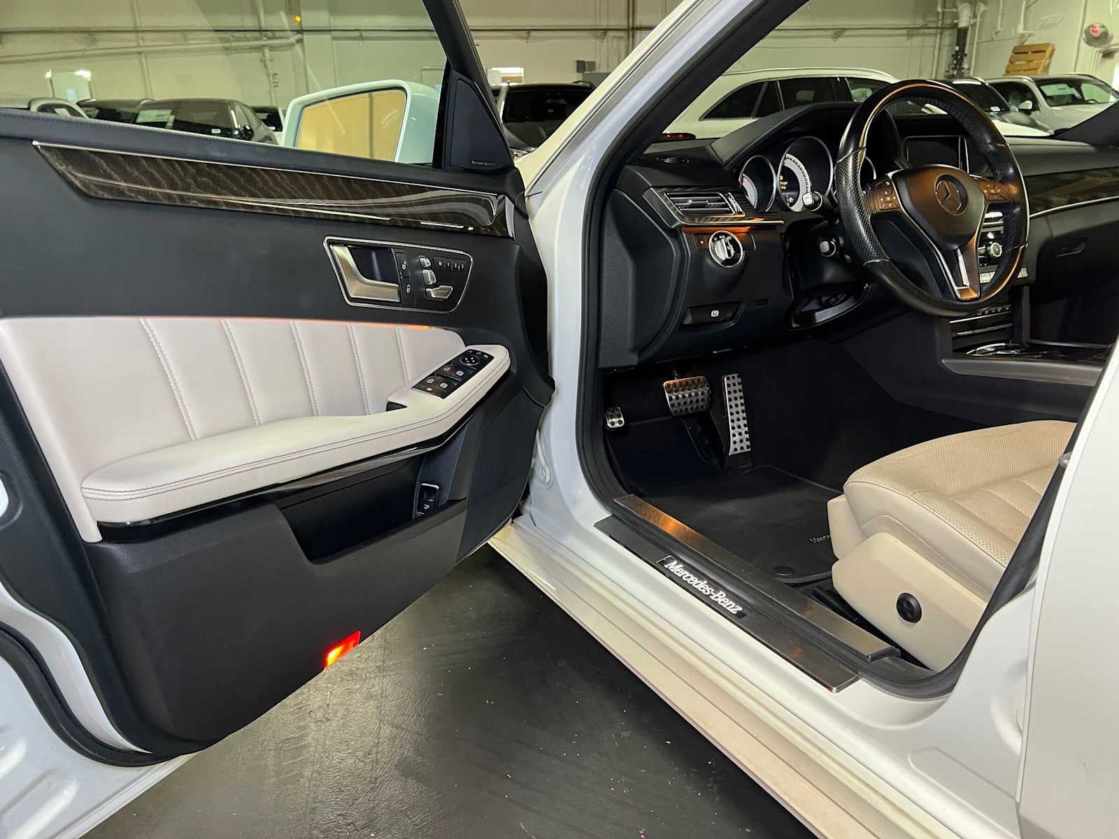 2015 Mercedes-Benz E 400 4dr Sdn 4MATIC®