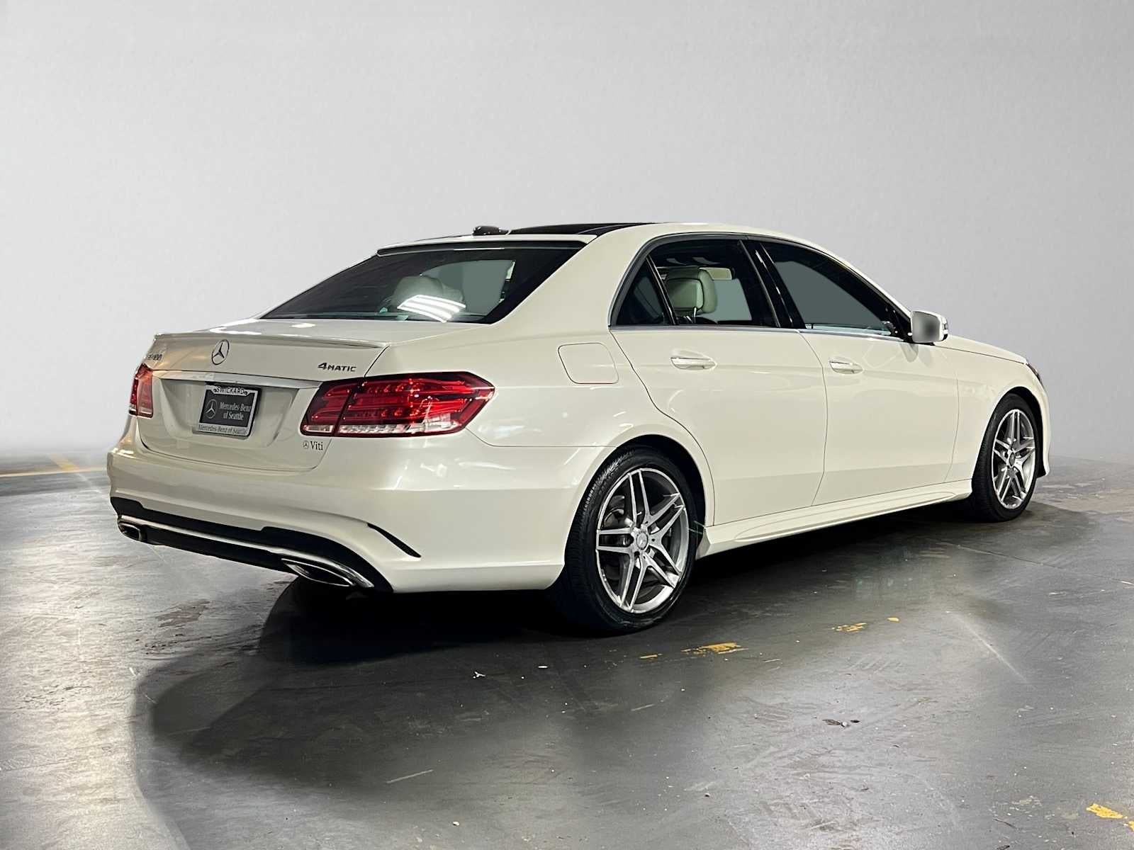 2015 Mercedes-Benz E 400 4dr Sdn 4MATIC®
