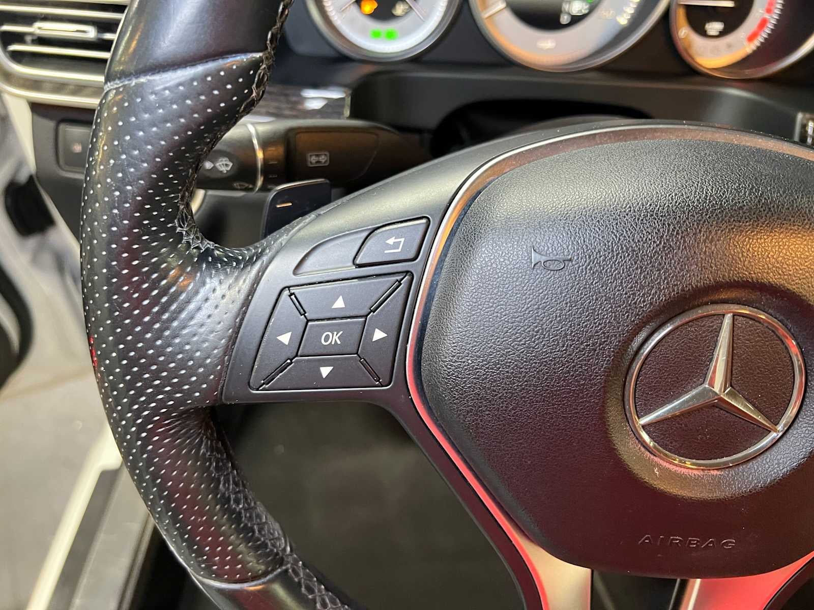 2015 Mercedes-Benz E 400 4dr Sdn 4MATIC®