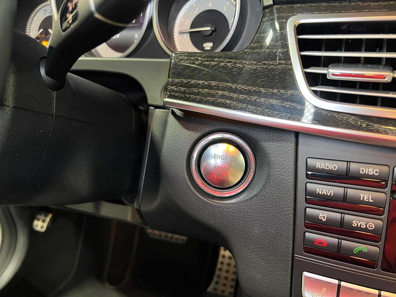 2015 Mercedes-Benz E 400 4dr Sdn 4MATIC®