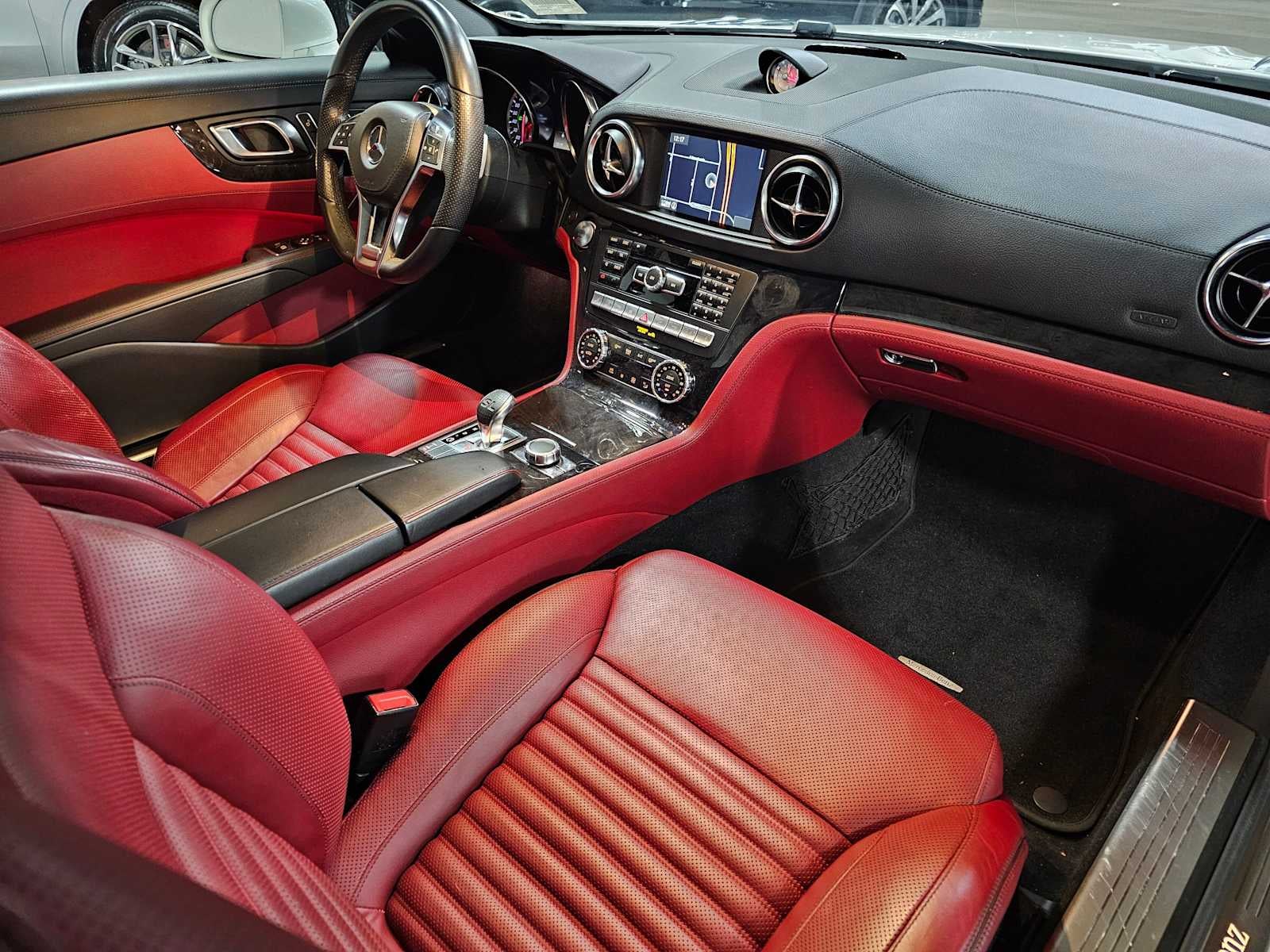 2013 Mercedes-Benz SL 550 2dr Roadster