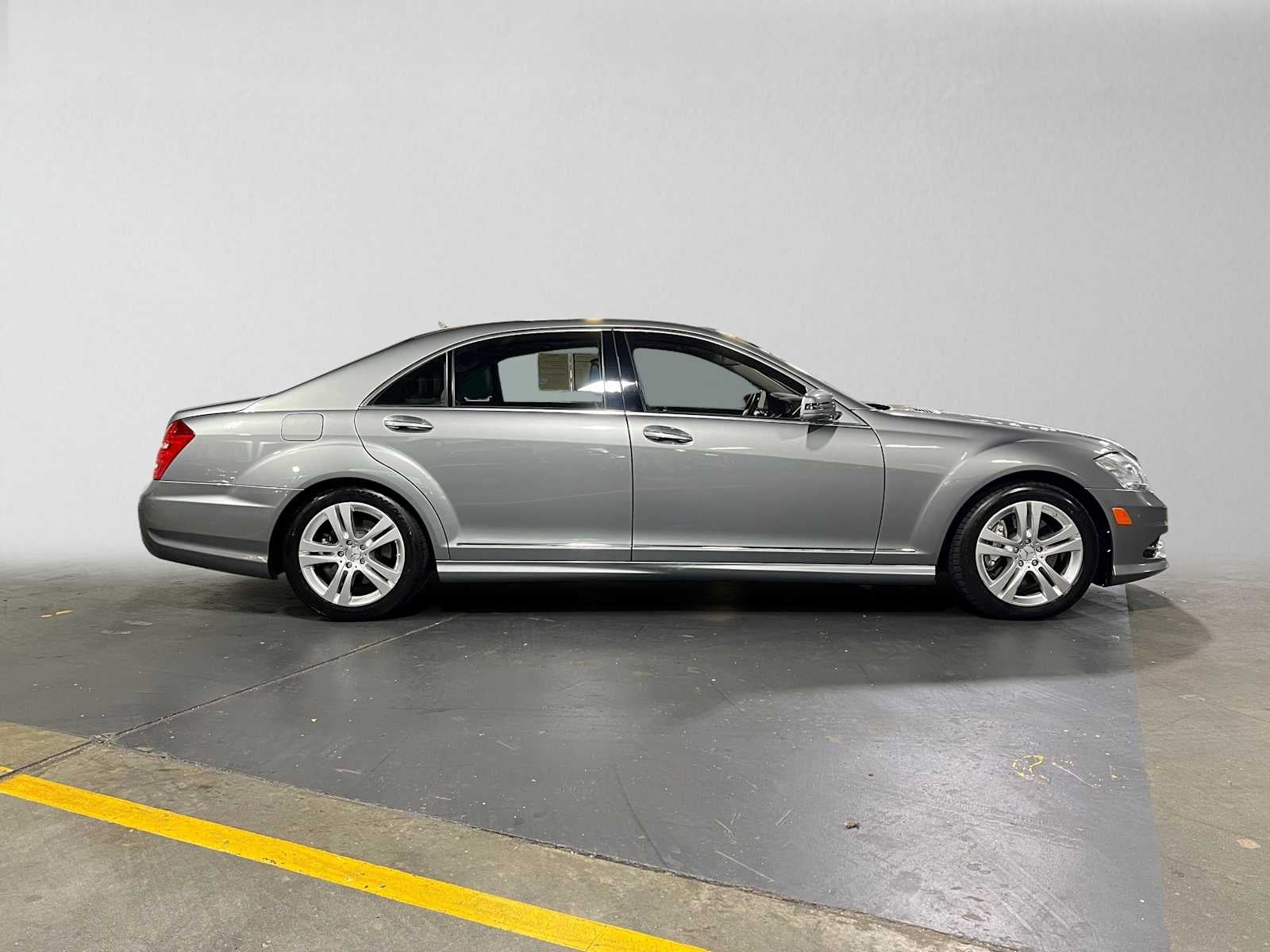 2013 Mercedes-Benz S 550 4dr Sdn RWD