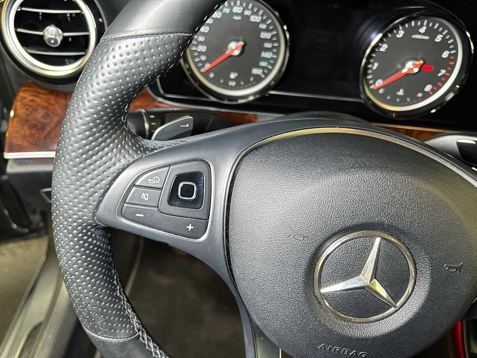 2017 Mercedes-Benz E 300 4MATIC® Sedan