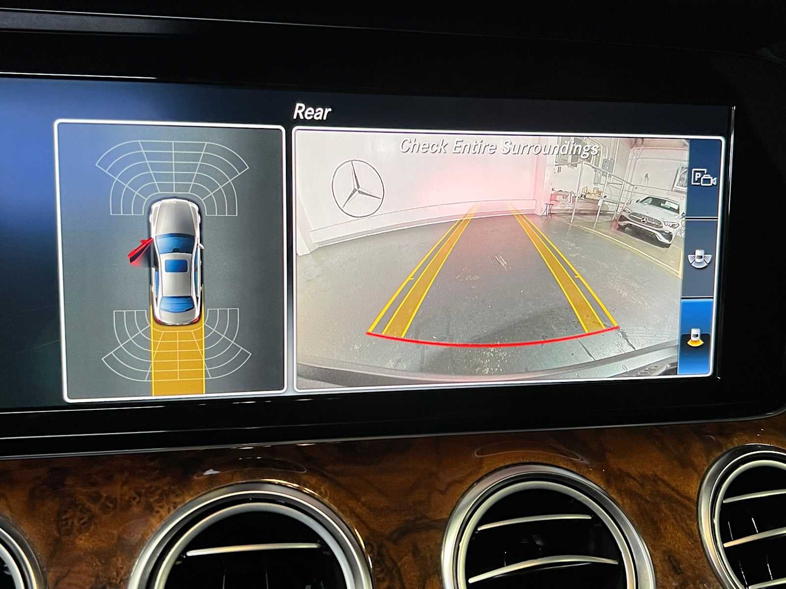 2017 Mercedes-Benz E 300 4MATIC® Sedan