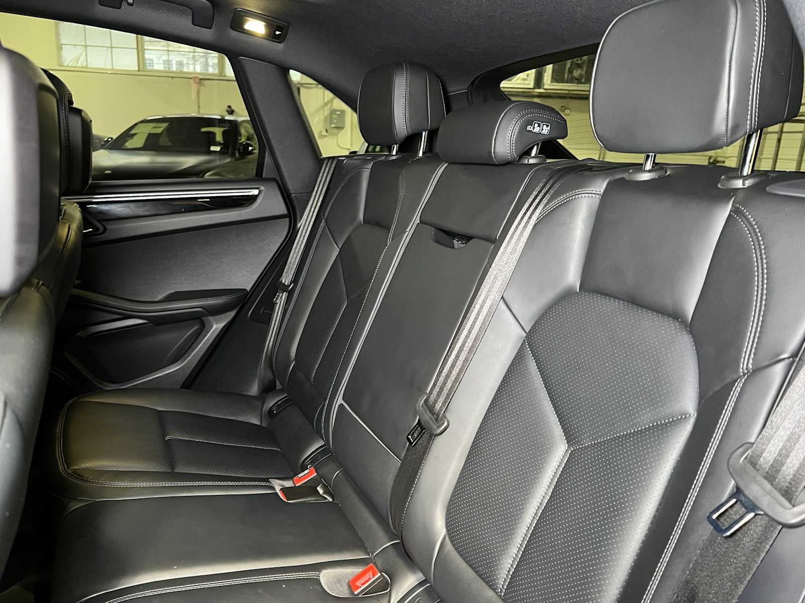 2024 Porsche Macan AWD