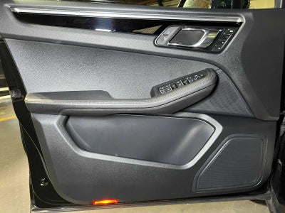 2024 Porsche Macan AWD