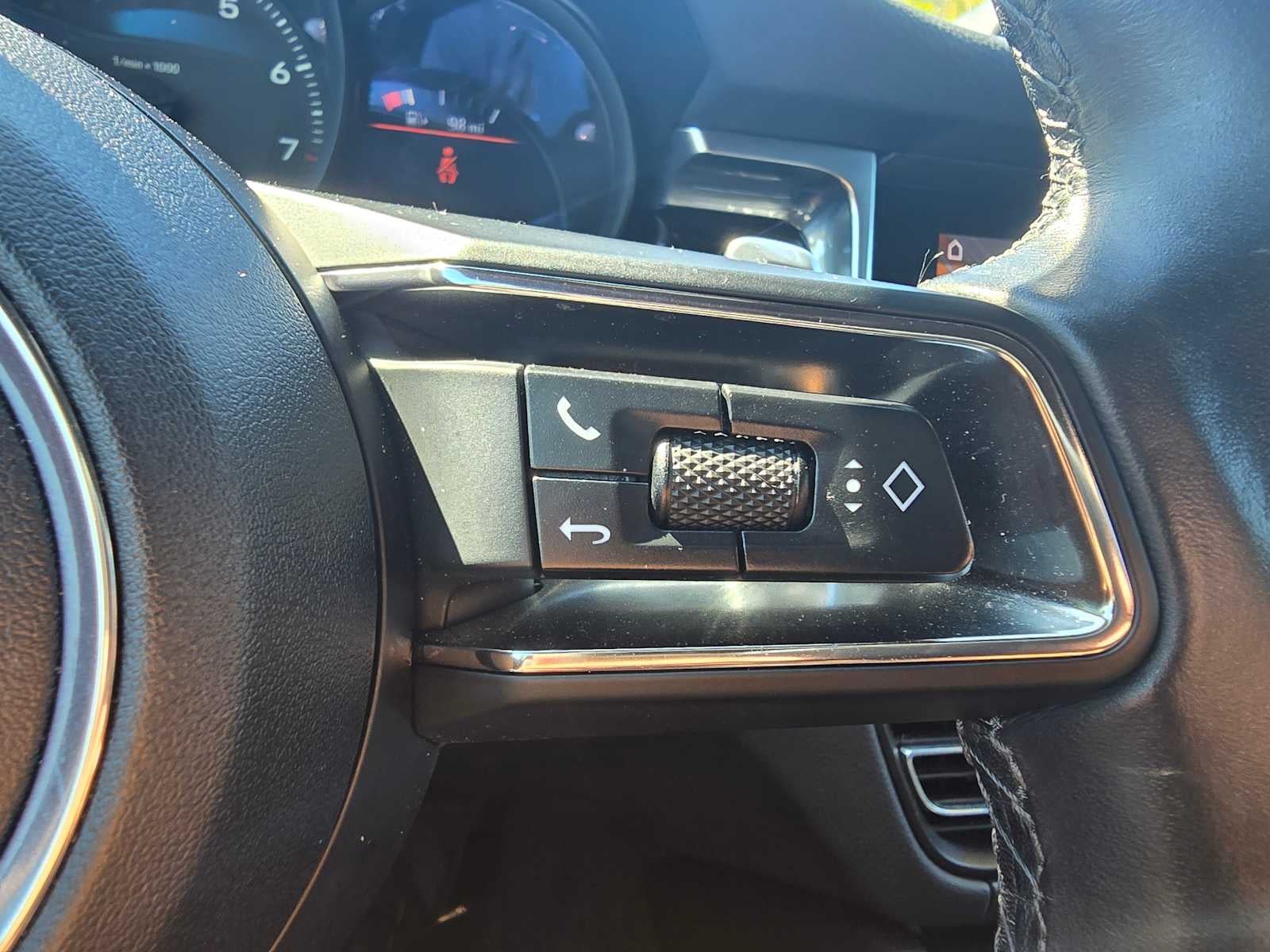 2024 Porsche Macan AWD