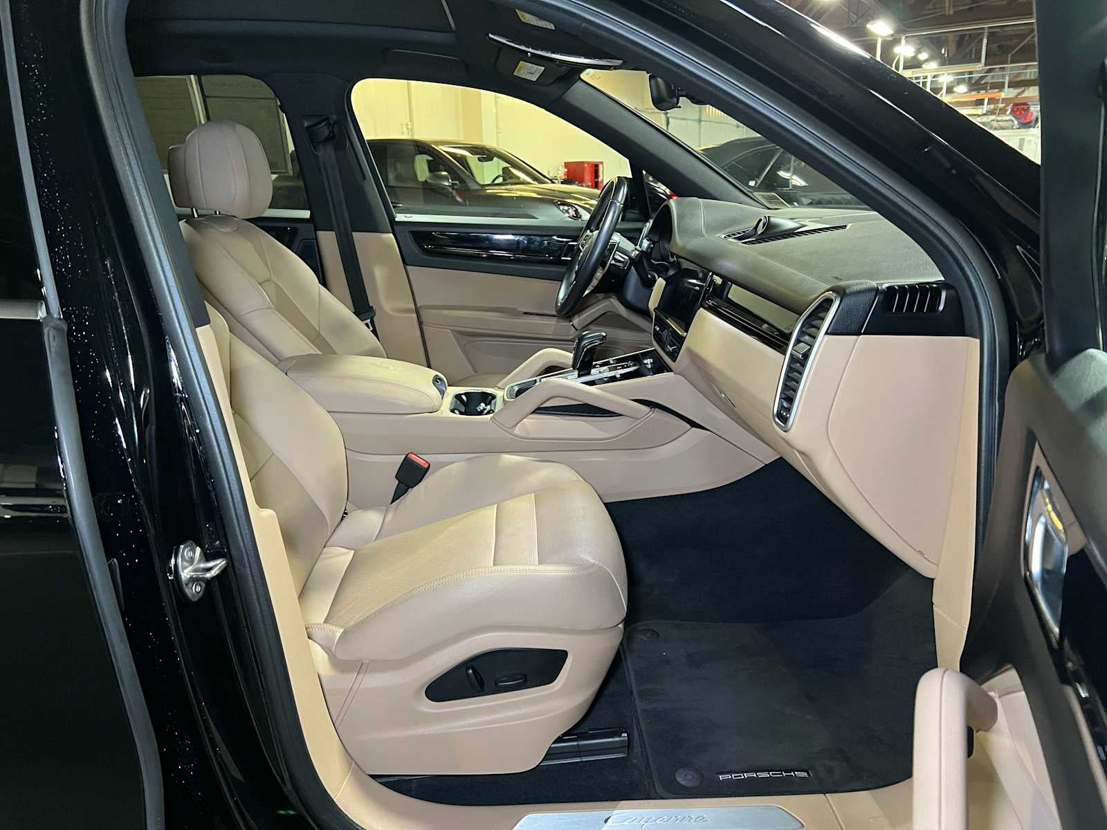 2023 Porsche Cayenne AWD