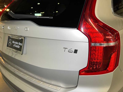 2016 Volvo XC90 T6 Momentum