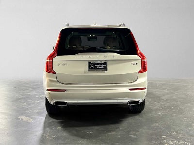 2016 Volvo XC90 T6 Momentum