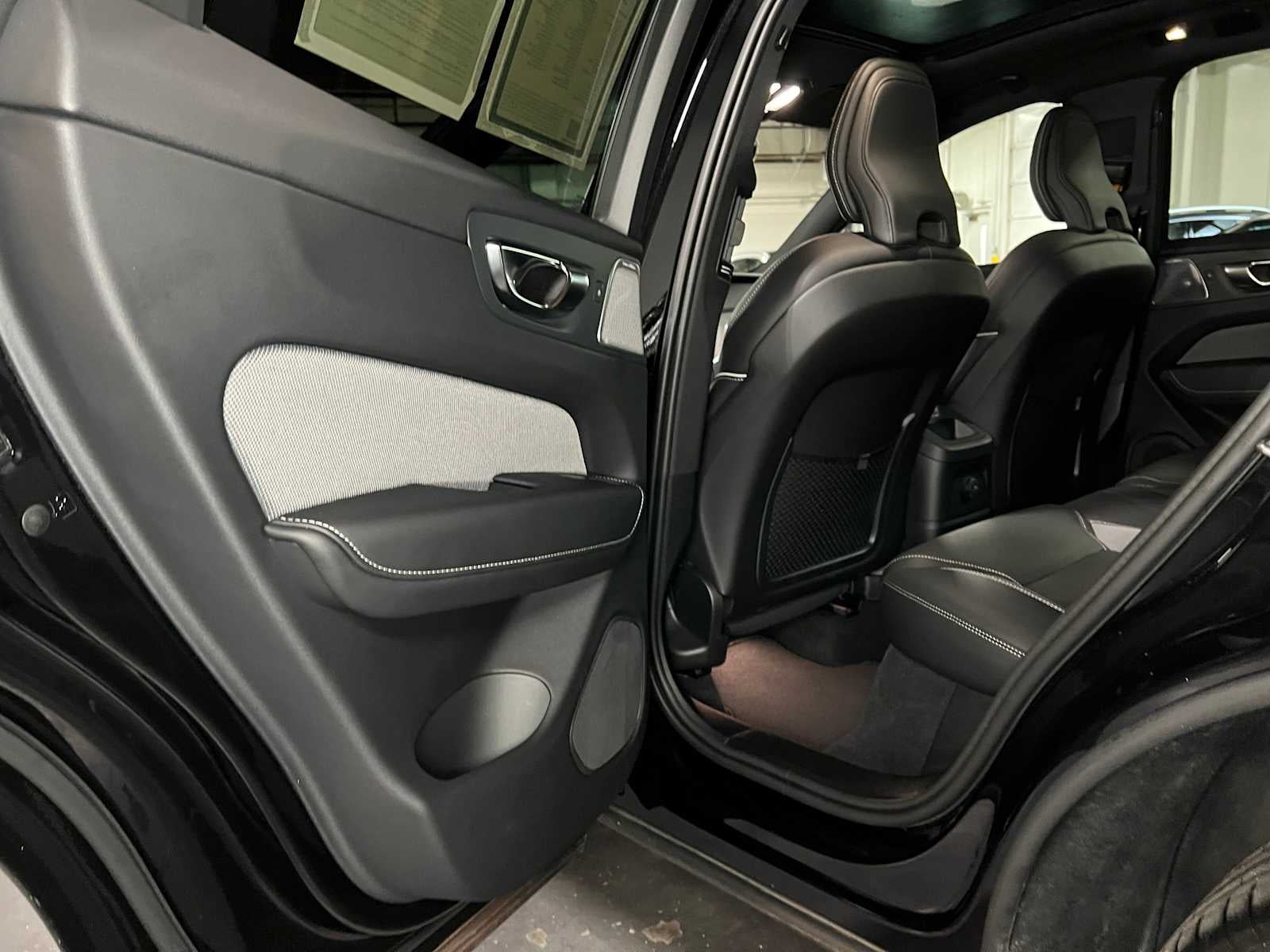 2024 Volvo XC60 Recharge Plug-In Hybrid Polestar Engineered