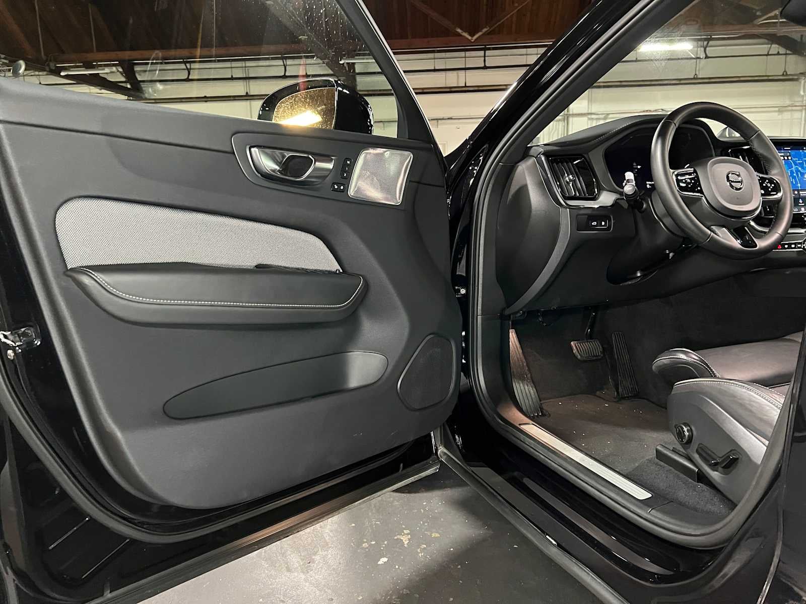 2024 Volvo XC60 Recharge Plug-In Hybrid Polestar Engineered