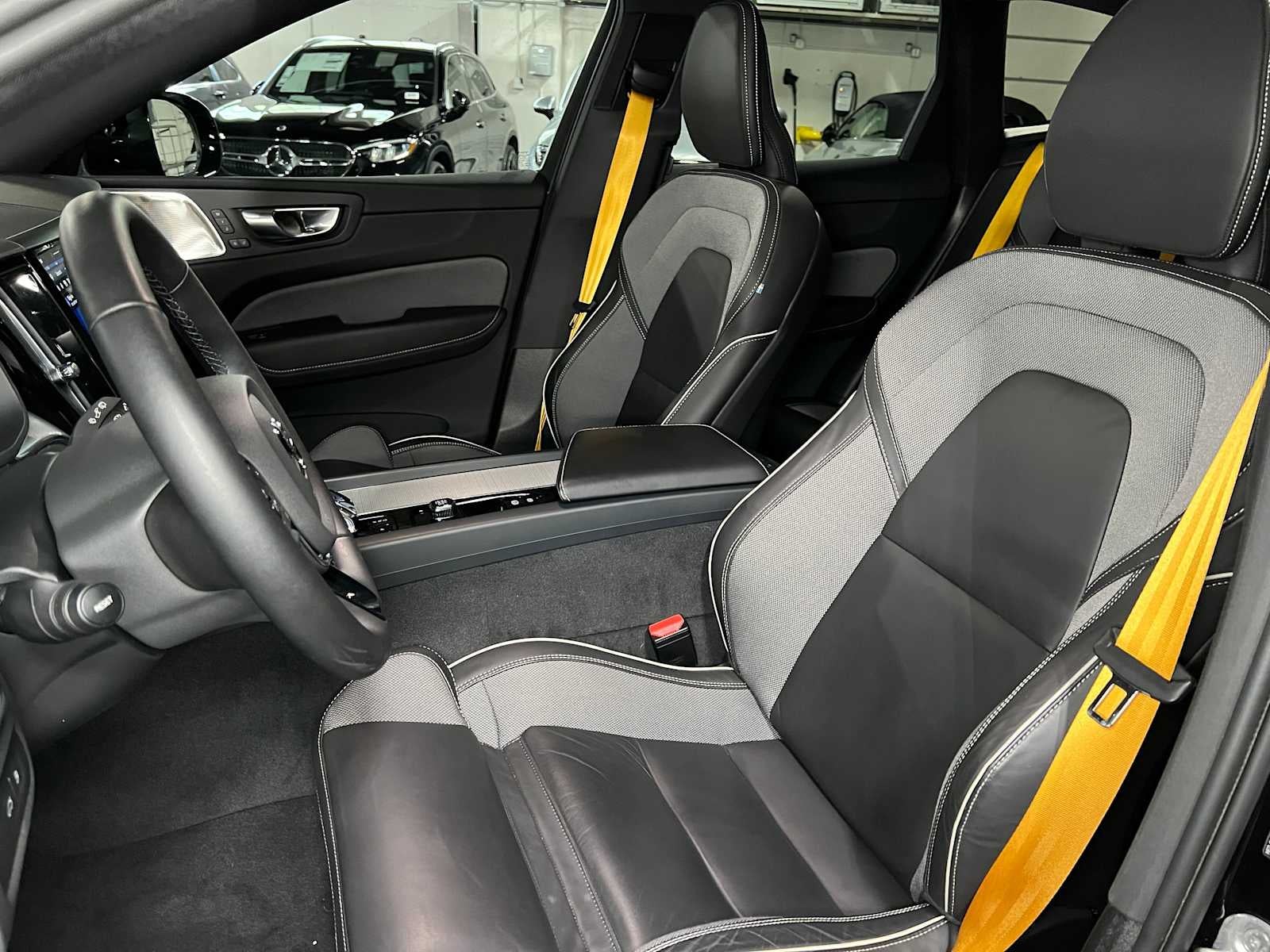 2024 Volvo XC60 Recharge Plug-In Hybrid Polestar Engineered