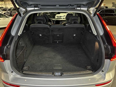 2023 Volvo XC60 Ultimate Dark Theme