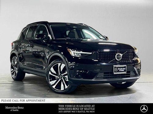 2023 Volvo XC40 Ultimate Dark Theme