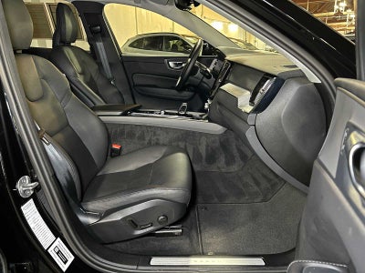 2025 Volvo XC60 Plus