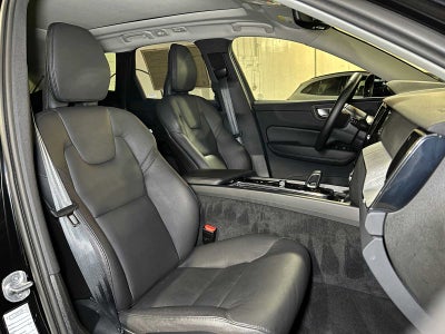 2025 Volvo XC60 Plus