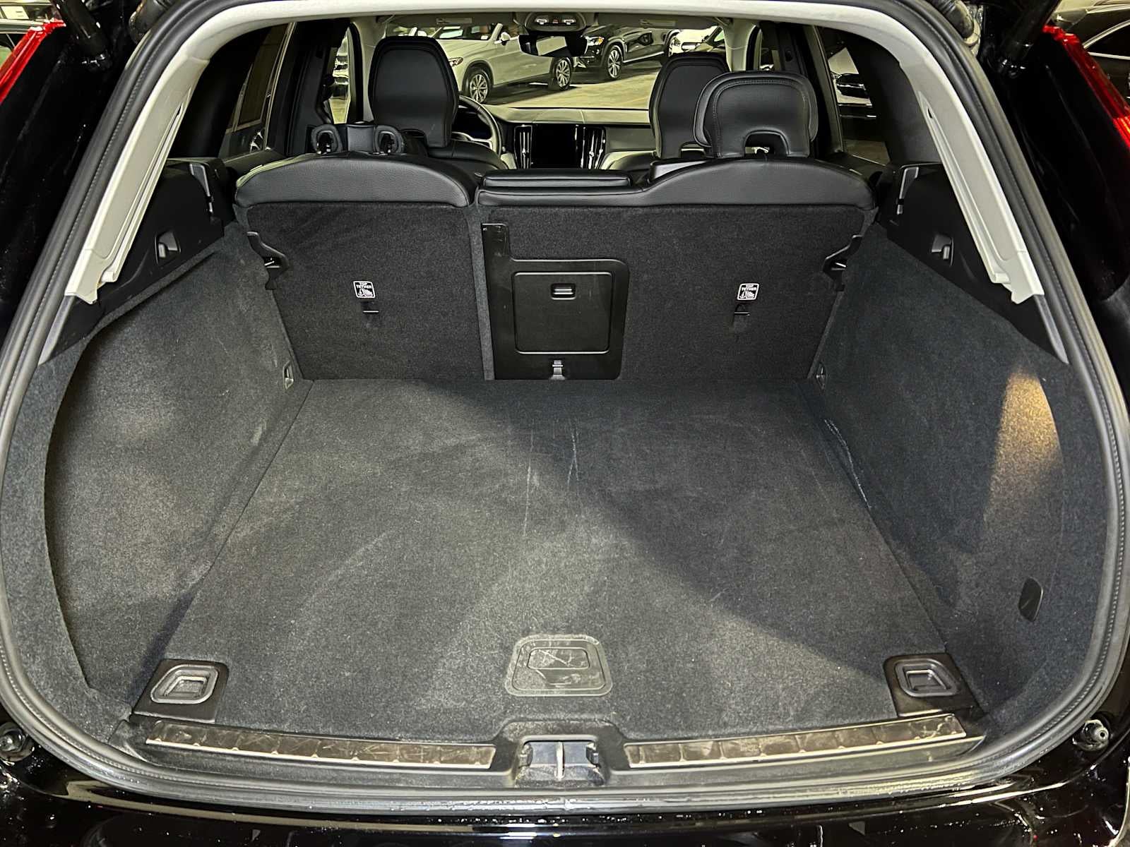 2025 Volvo XC60 Plus