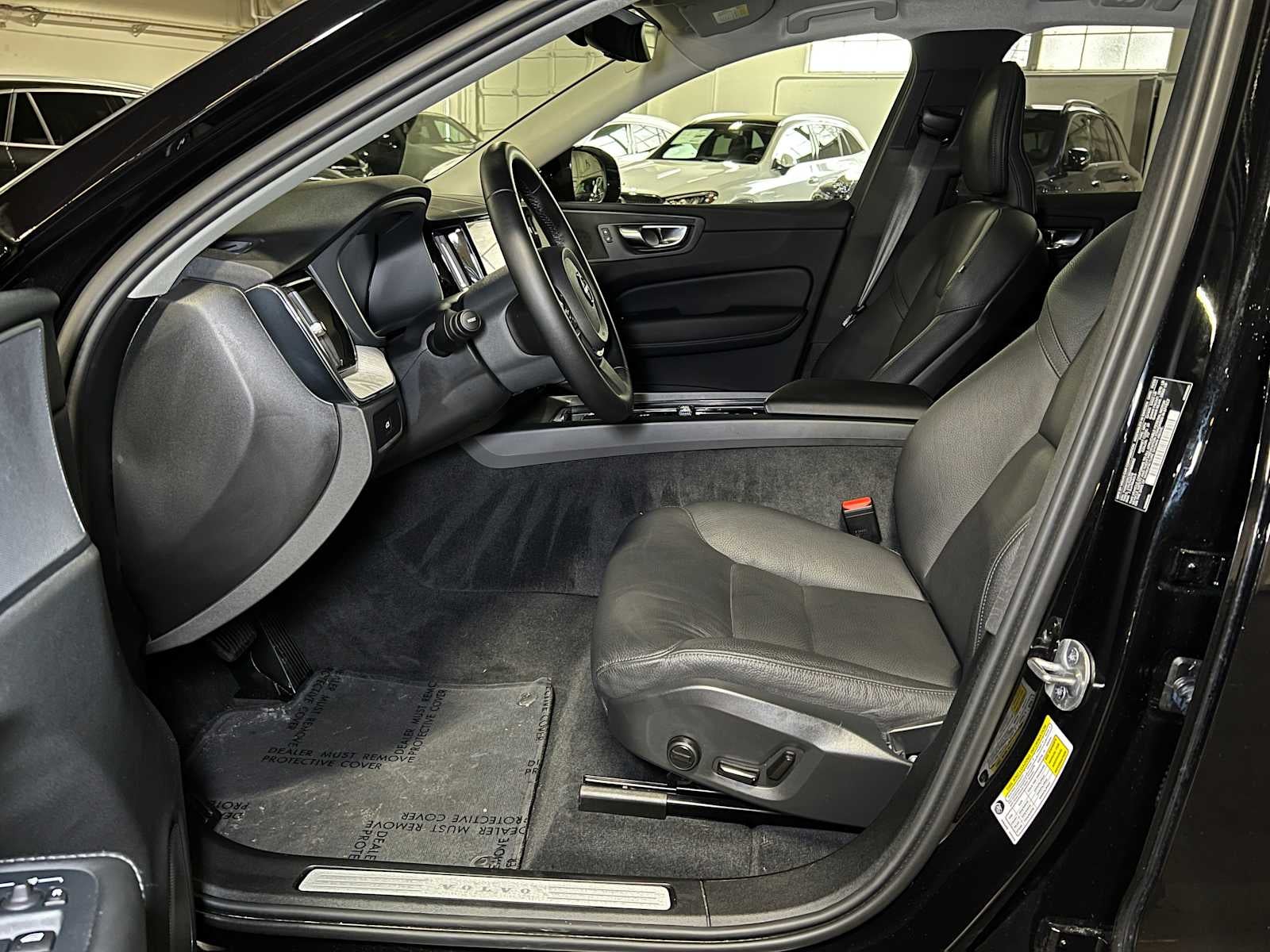 2025 Volvo XC60 Plus