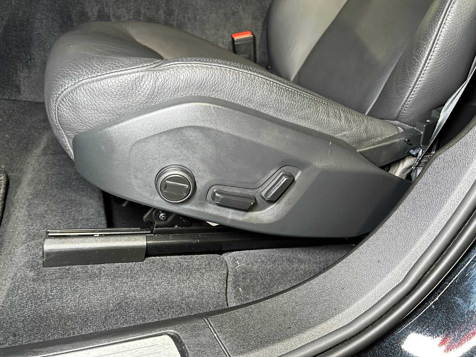 2025 Volvo XC60 Plus