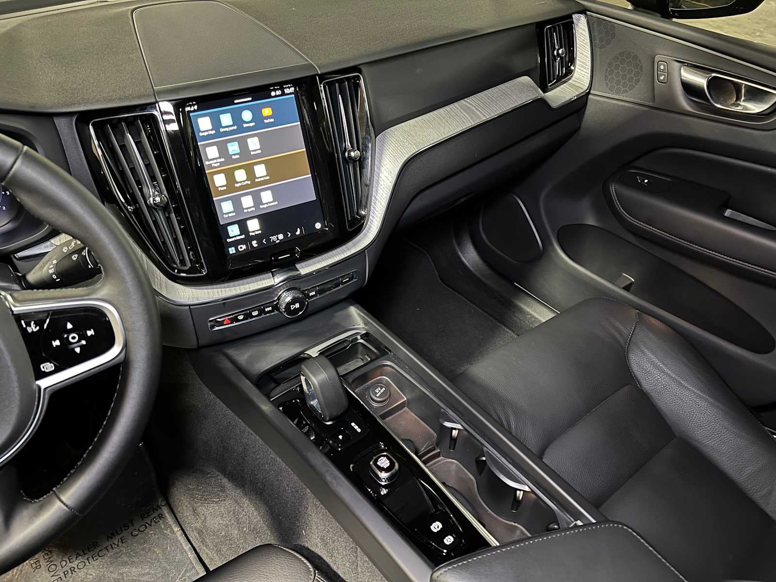 2025 Volvo XC60 Plus