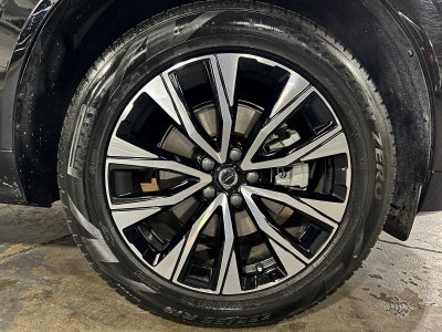 2025 Volvo XC60 Plus