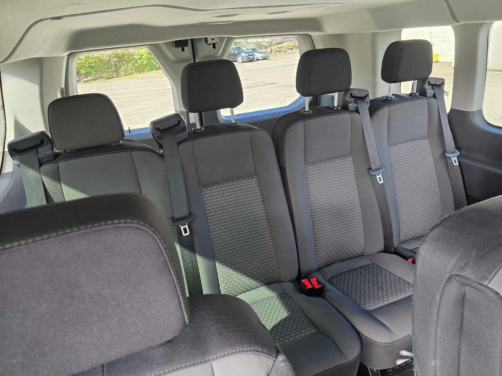 2024 Ford Transit Passenger Wagon XLT