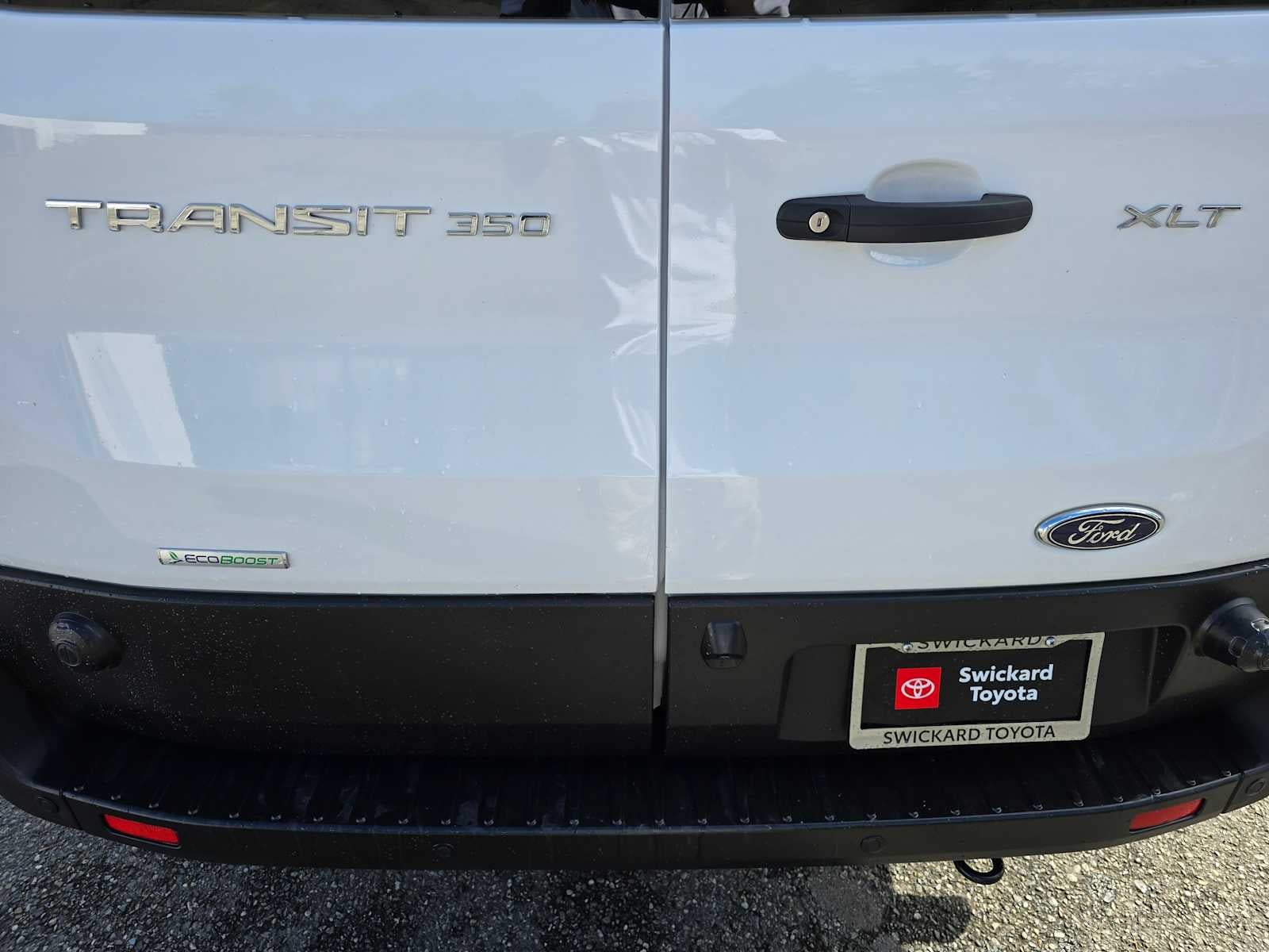 2024 Ford Transit Passenger Wagon XLT