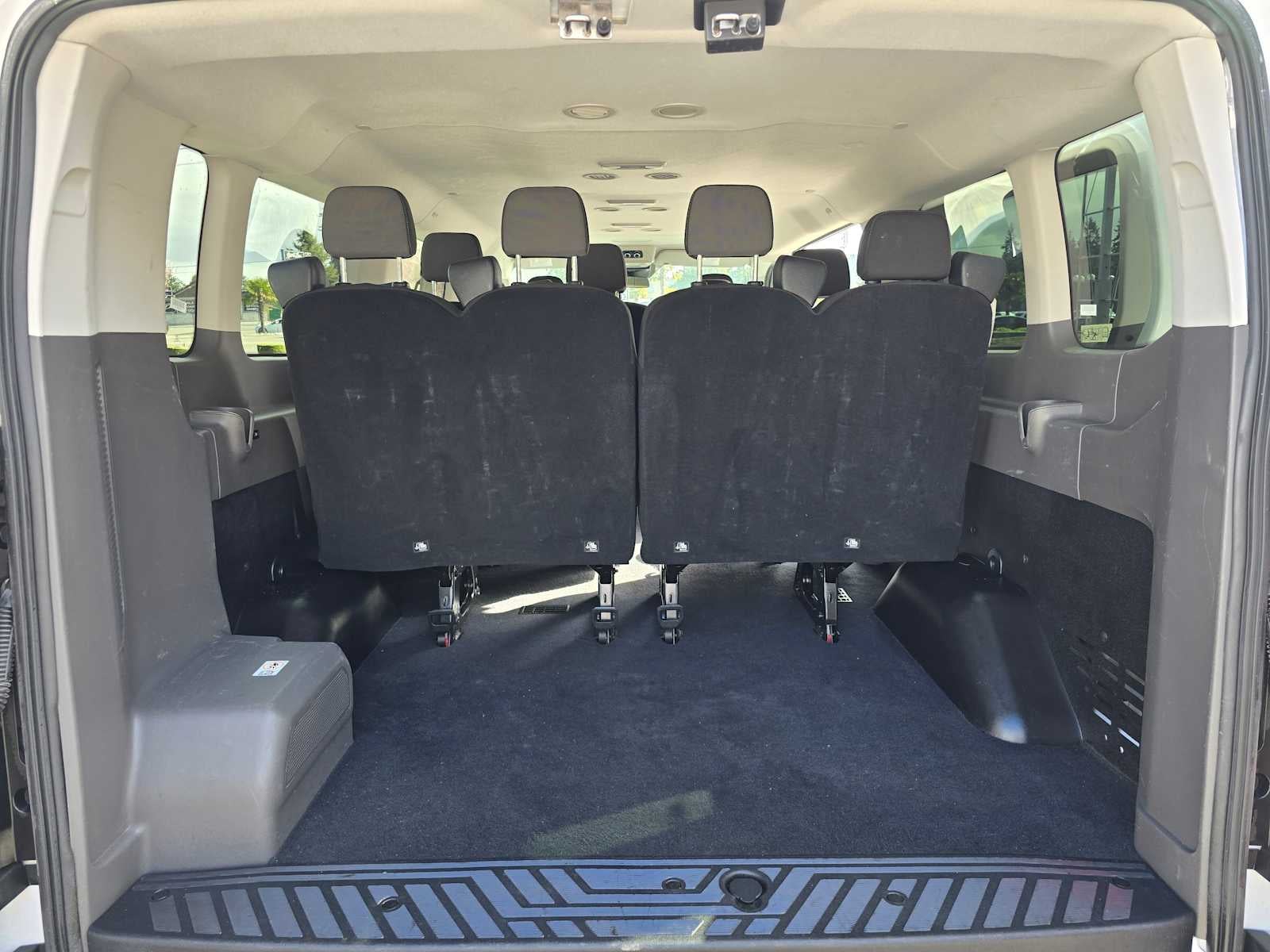 2024 Ford Transit Passenger Wagon XLT