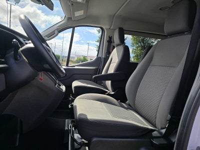 2024 Ford Transit Passenger Wagon XLT