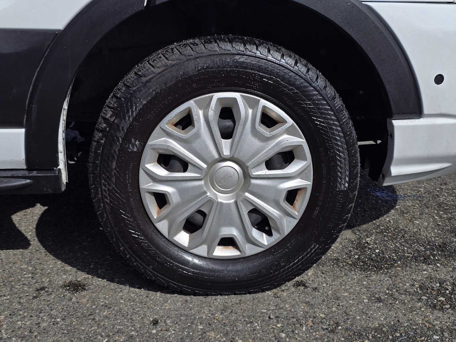 2024 Ford Transit Passenger Wagon XLT