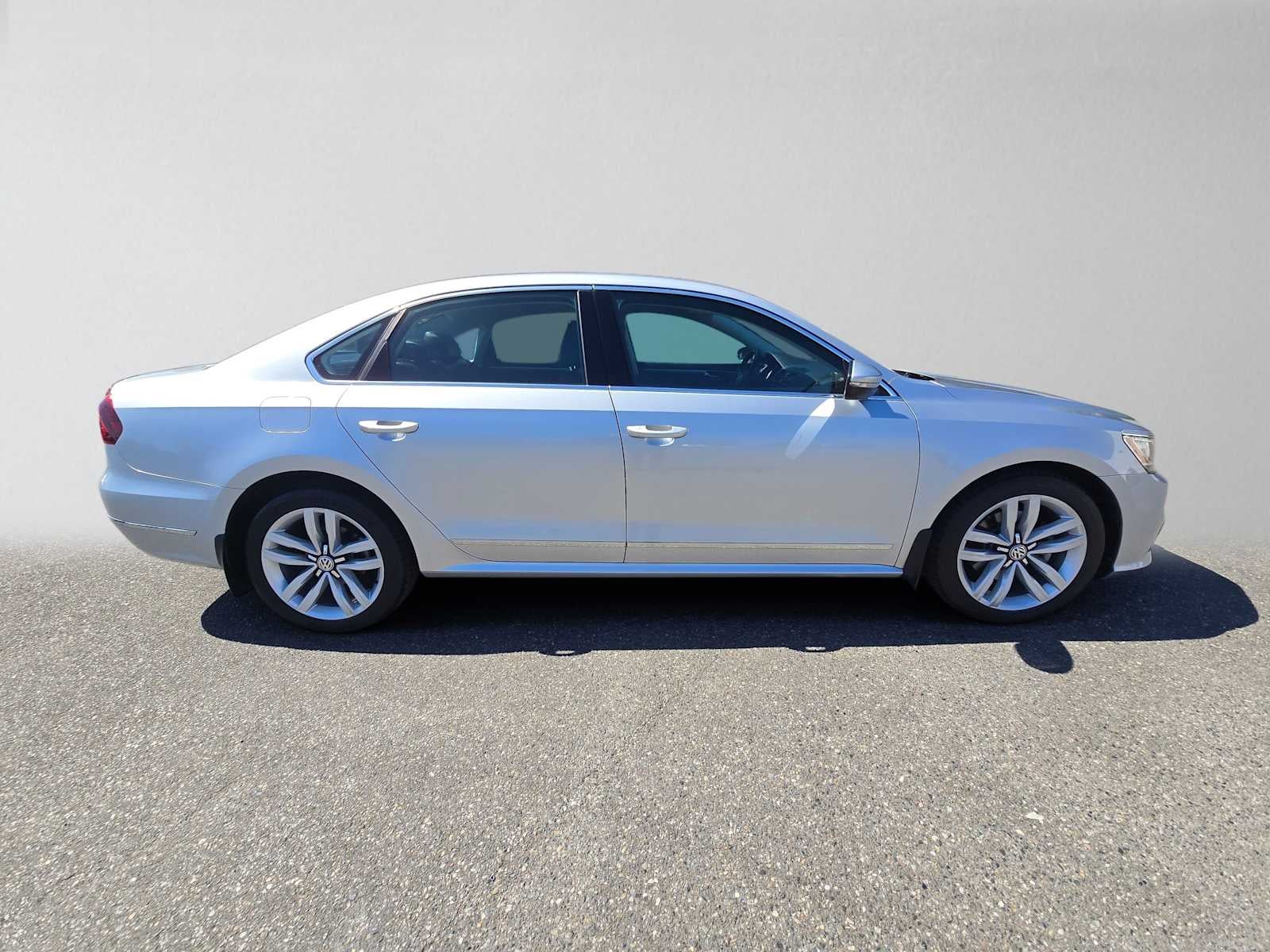Used 2017 Volkswagen Passat SE with VIN 1VWGT7A32HC062059 for sale in Edmonds, WA