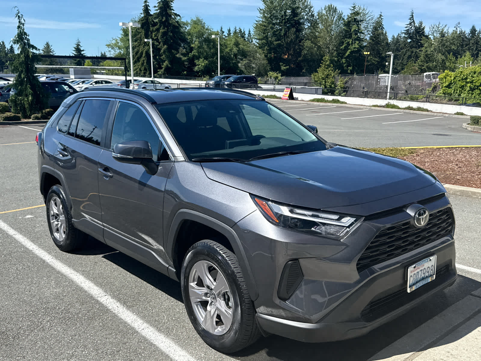 2022 Toyota RAV4 XLE