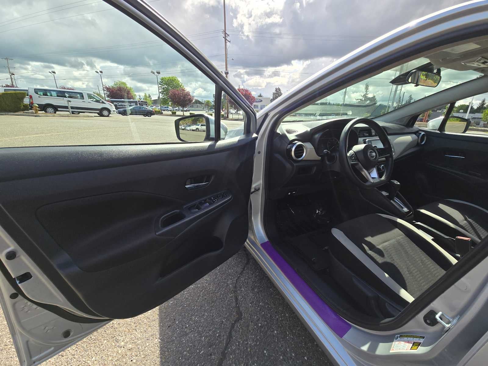 2022 Nissan Versa SV