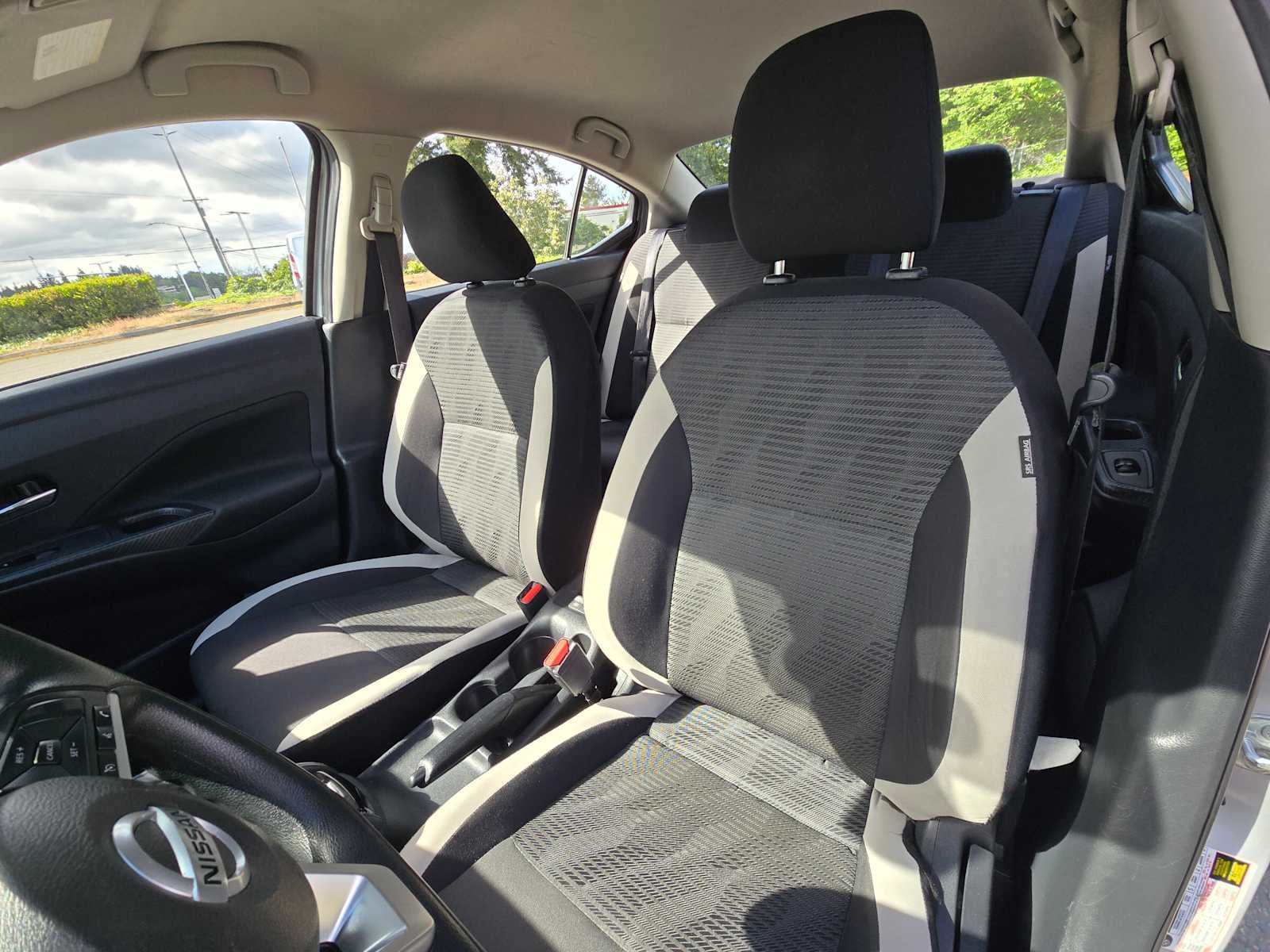 2022 Nissan Versa SV