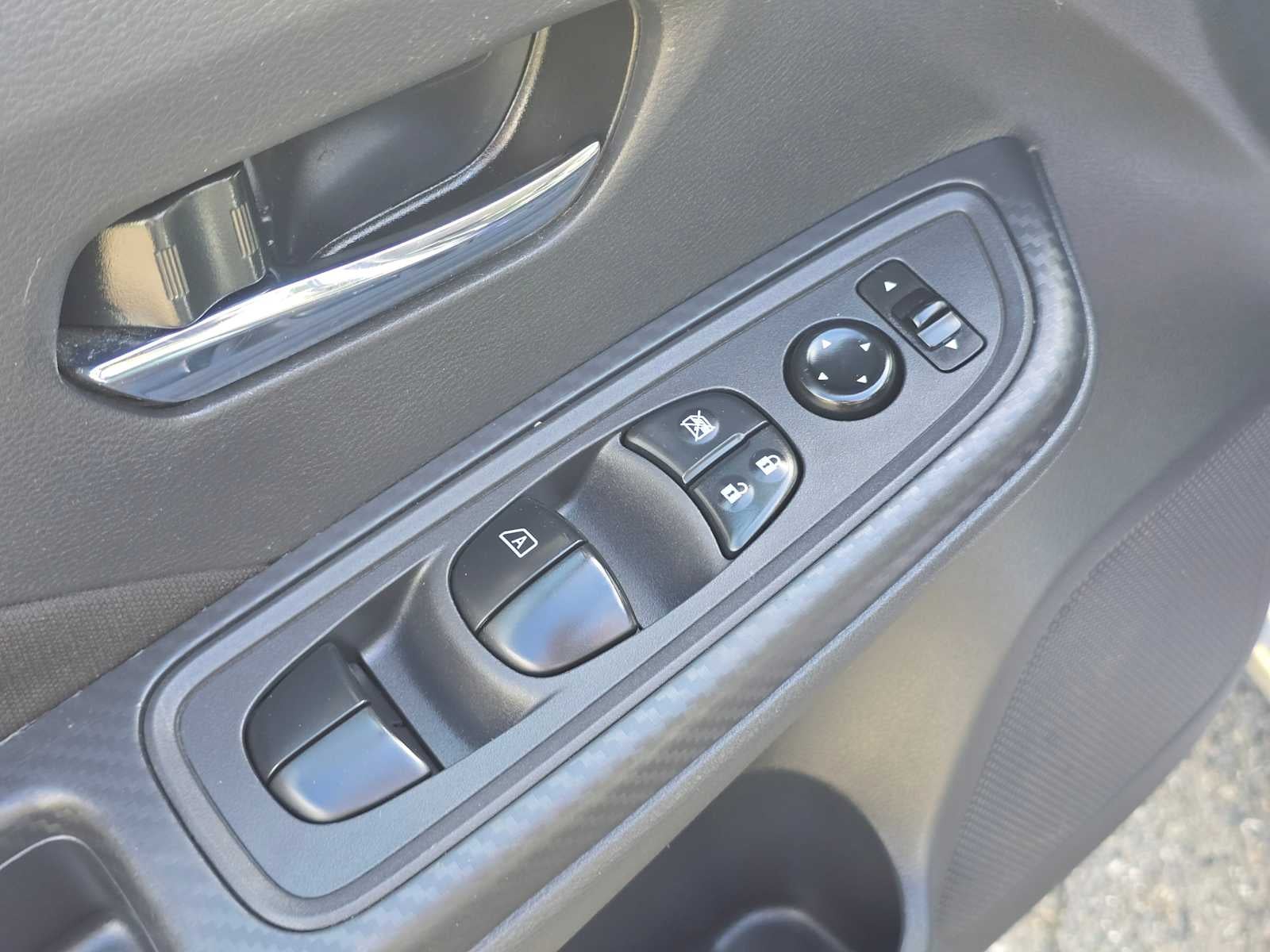 2022 Nissan Versa SV