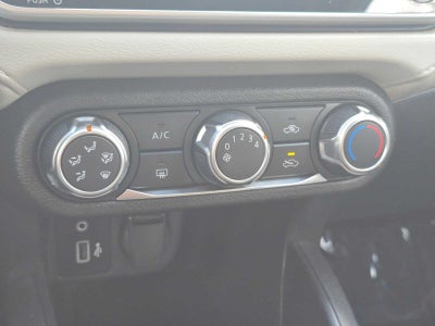 2022 Nissan Versa SV