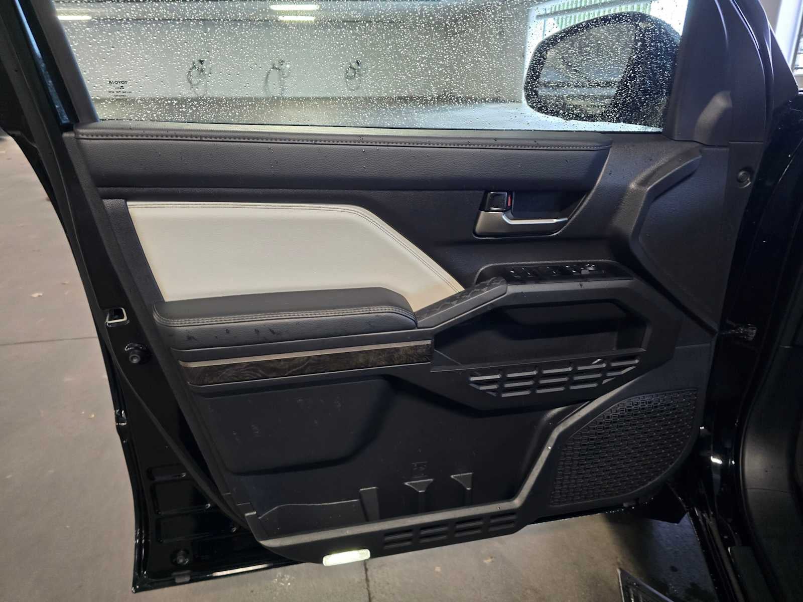 2025 Toyota Tacoma Limited Hybrid