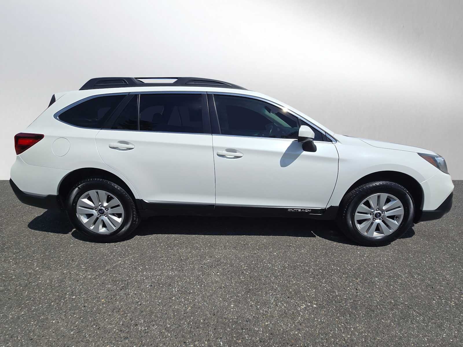 2018 Subaru Outback Premium