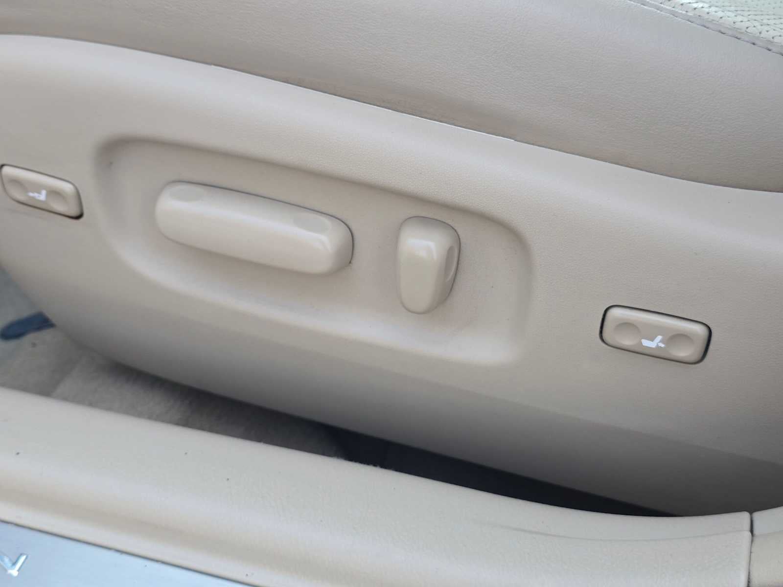 2011 Toyota Avalon Limited
