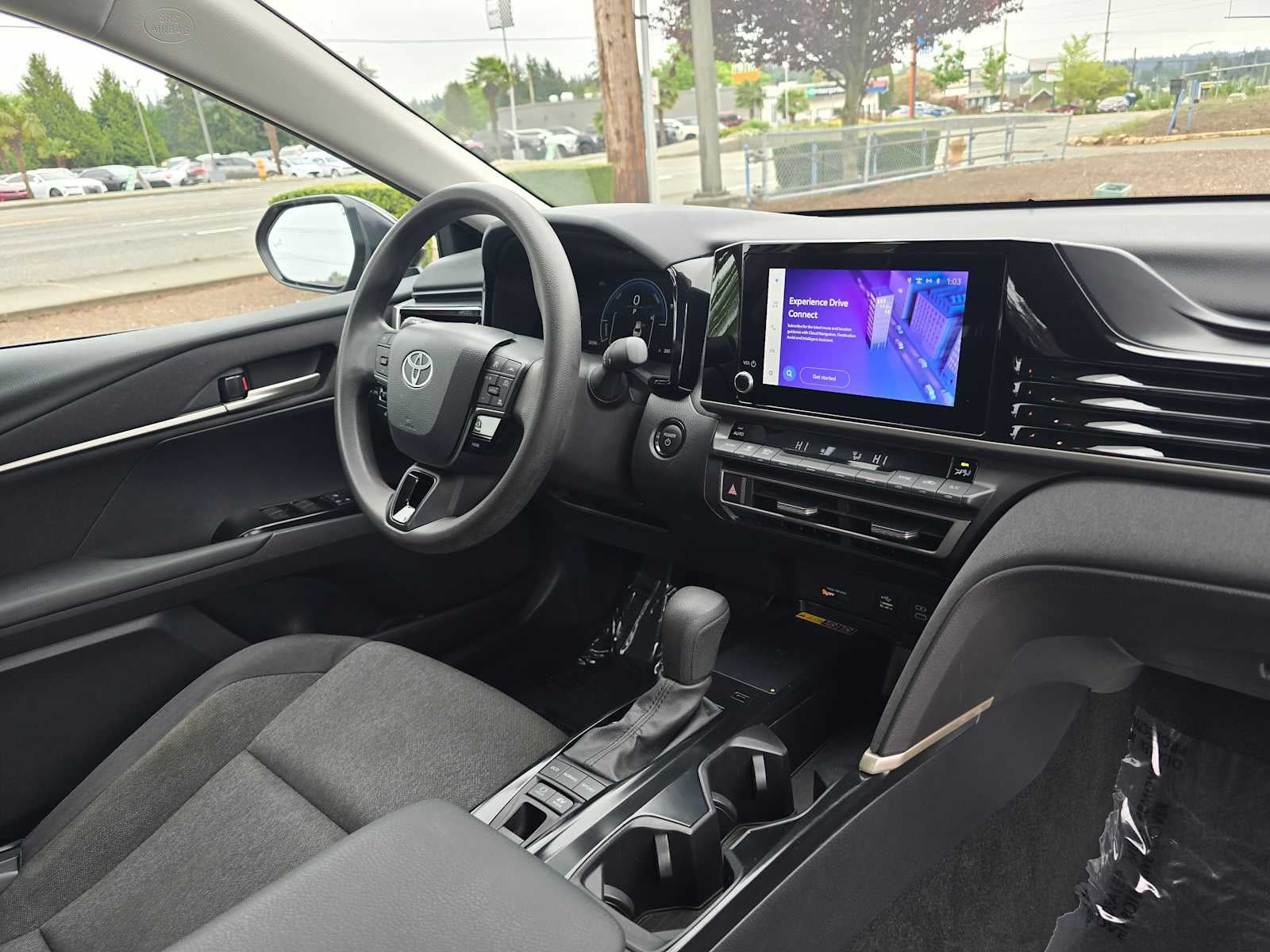 2025 Toyota Camry LE - Photo 10