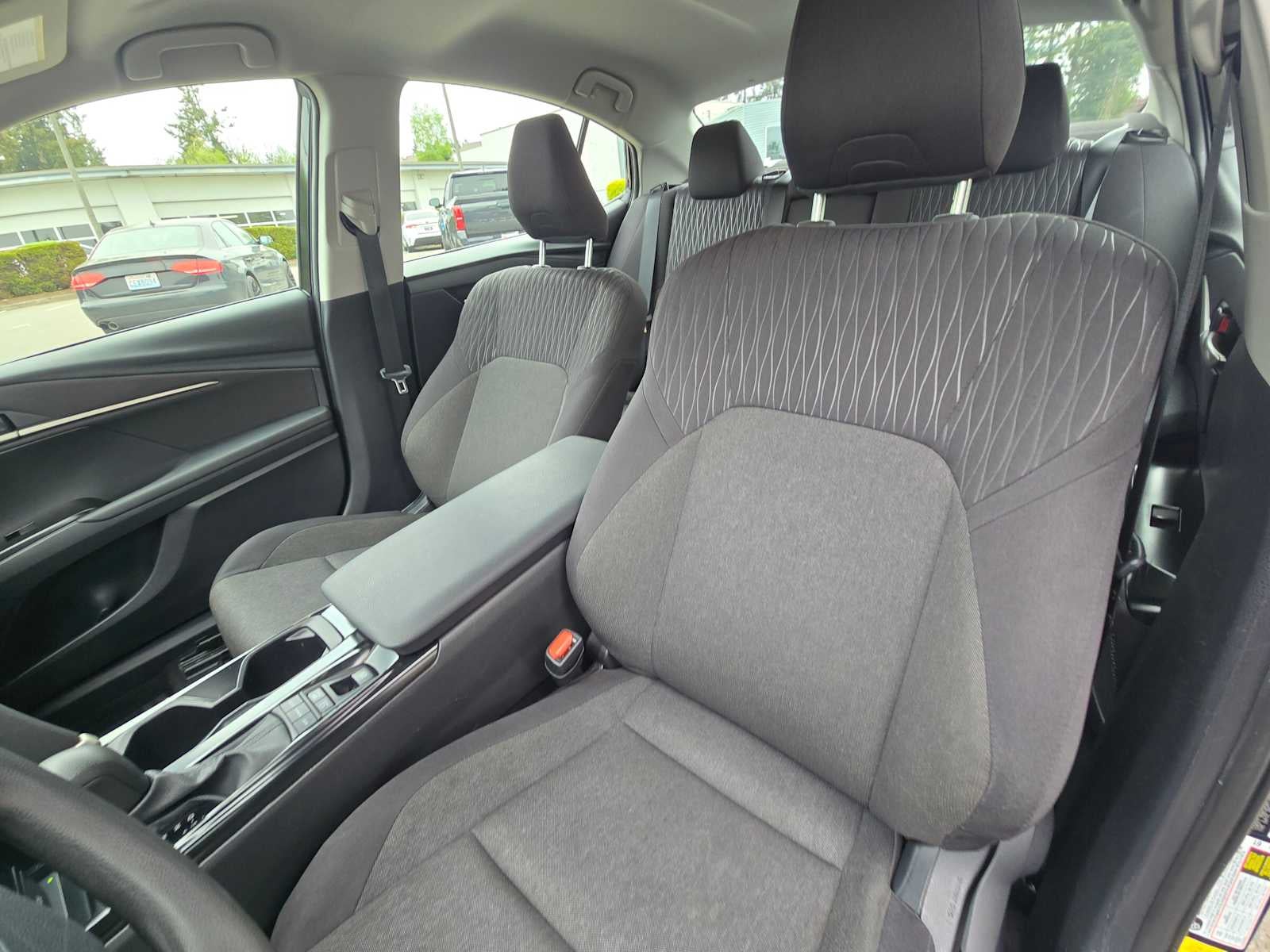 2025 Toyota Camry LE - Photo 22