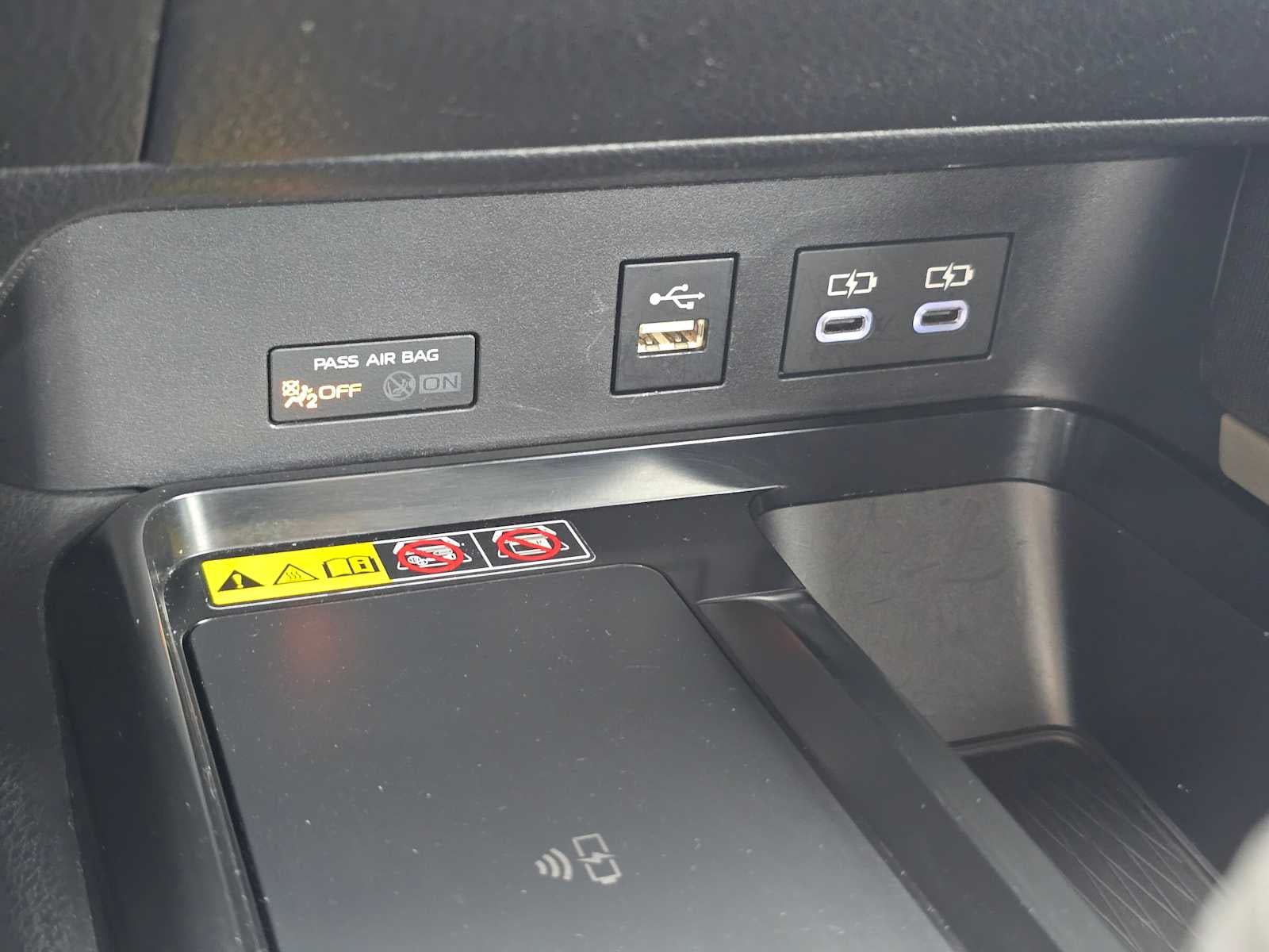 2025 Toyota Camry LE - Photo 28